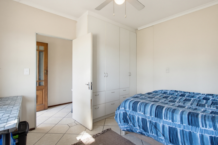 4 Bedroom Property for Sale in Vredekloof East Western Cape